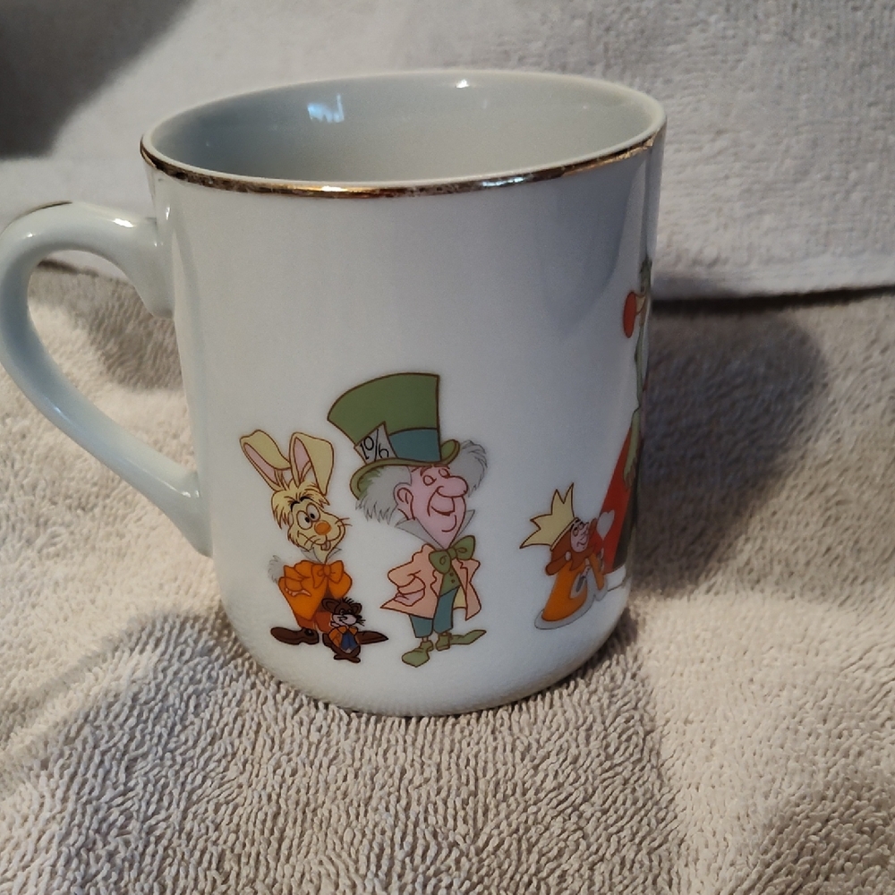 Disney "Alice in Wonderland" Character Mug
